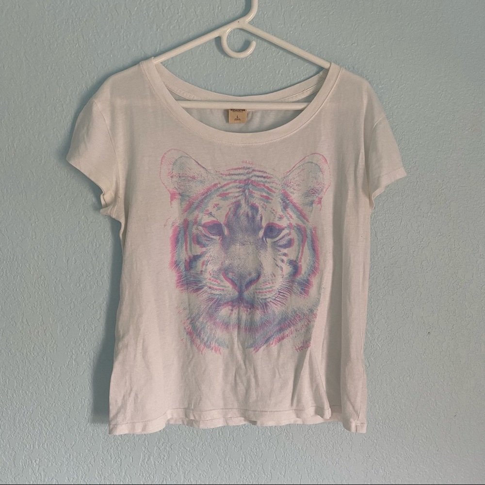 Hollister 3D tiger top